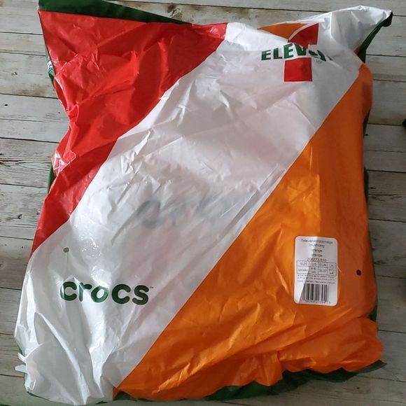 NEW NWT Crocs Size 4 in Men's or 6 in Women's 7-Eleven X Crocs Mega Crush Clogs - Picture 7 of 8